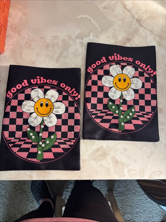 Handbags - Good Vibes Only Smiley Daisy Graphic Pouch